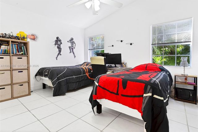 1595 Springside Dr, Weston, FL 33326