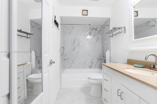 1595 Springside Dr, Weston, FL 33326