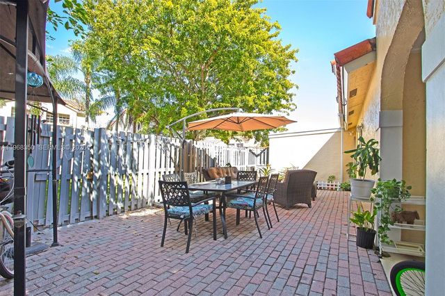 1595 Springside Dr, Weston, FL 33326