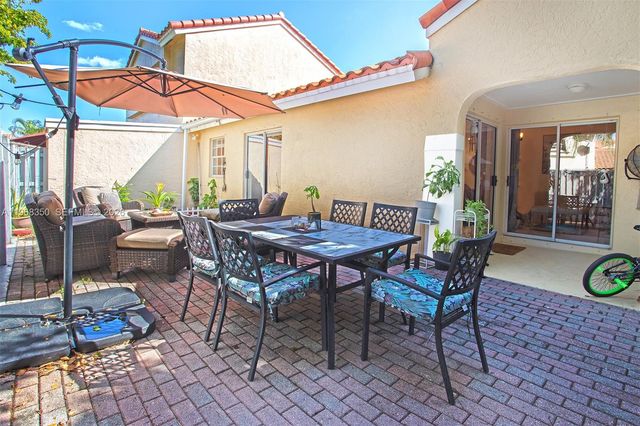 1595 Springside Dr, Weston, FL 33326