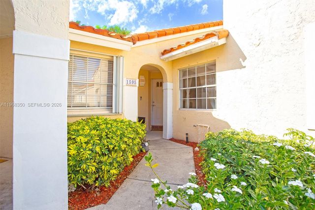 1595 Springside Dr, Weston, FL 33326