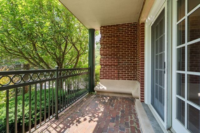 336 Boylston Street Unit 102, Newton, MA 02459