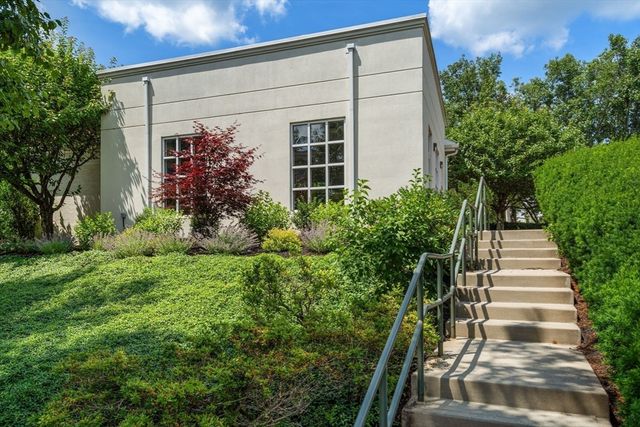 336 Boylston Street Unit 102, Newton, MA 02459