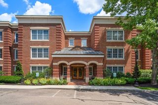 336 Boylston Street Unit 102, Newton, MA 02459