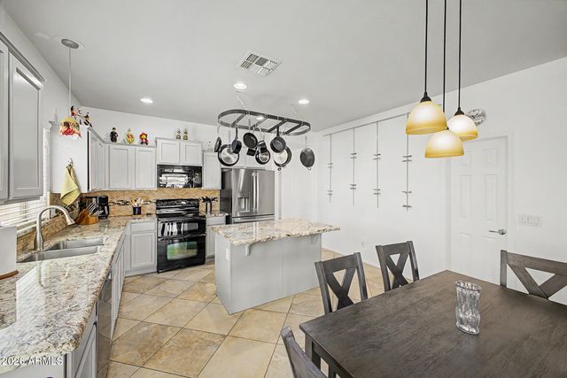 5810 W PEDRO Lane, Laveen, AZ 85339