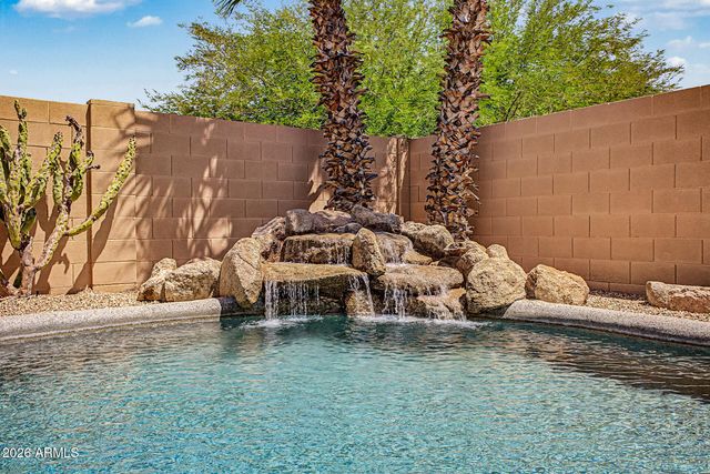 5810 W PEDRO Lane, Laveen, AZ 85339