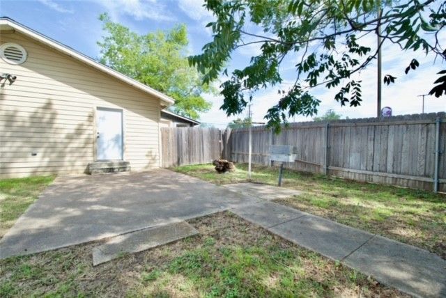 816 E Milam Street, Mexia, TX 76667