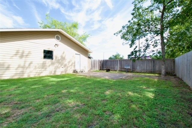 816 E Milam Street, Mexia, TX 76667