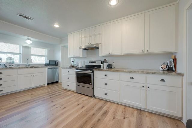226 Highway 90 E, Sealy, TX 77474