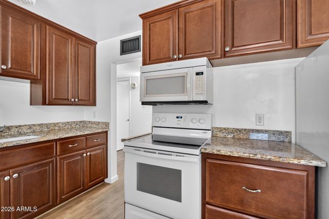1711 S ROBERTS Road, Tempe, AZ 85281