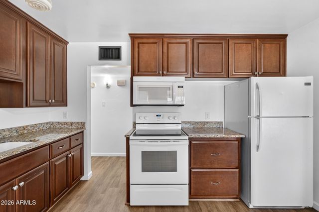 1711 S ROBERTS Road, Tempe, AZ 85281