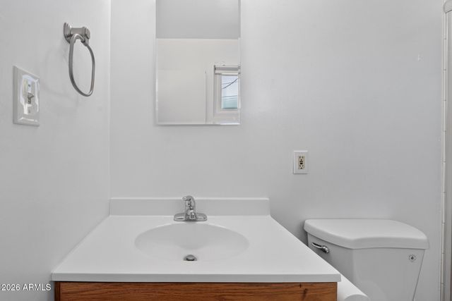 1711 S ROBERTS Road, Tempe, AZ 85281
