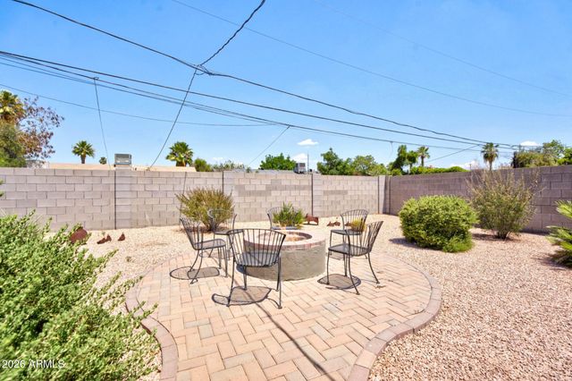 1711 S ROBERTS Road, Tempe, AZ 85281
