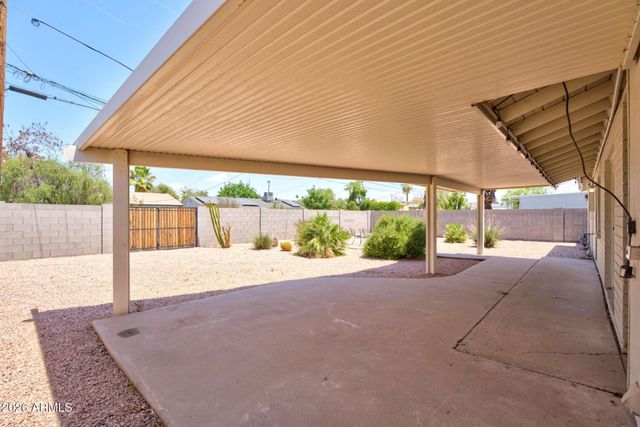 1711 S ROBERTS Road, Tempe, AZ 85281