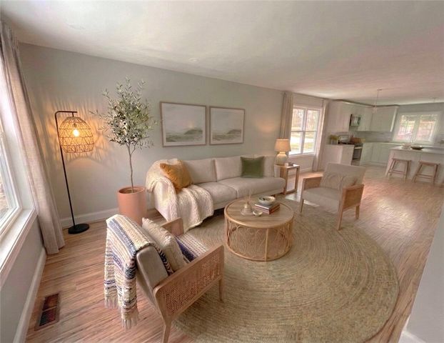 339 East Street, Cranston, RI 02920