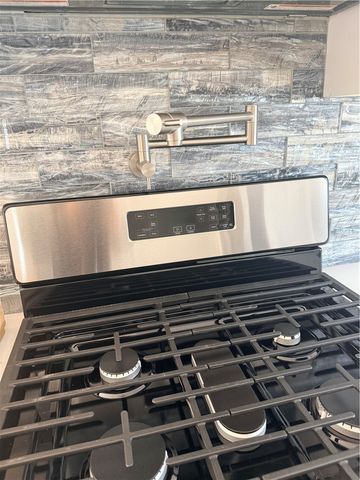 339 East Street, Cranston, RI 02920