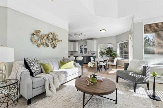 2240 Summitview Drive, Longmont, CO 80504