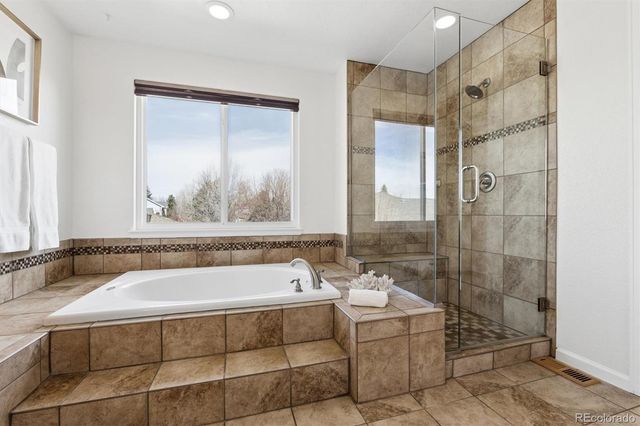 2240 Summitview Drive, Longmont, CO 80504