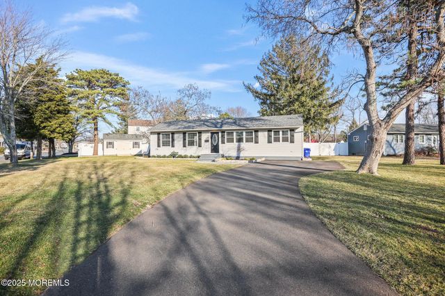 222 Elmwood Court, Brick, NJ 08723