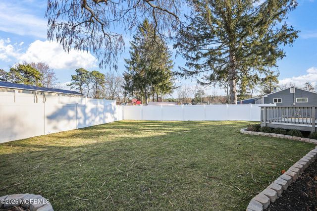 222 Elmwood Court, Brick, NJ 08723