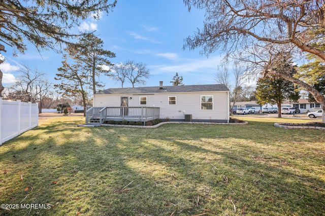 222 Elmwood Court, Brick, NJ 08723