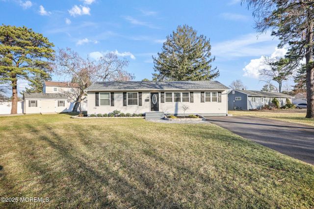 222 Elmwood Court, Brick, NJ 08723