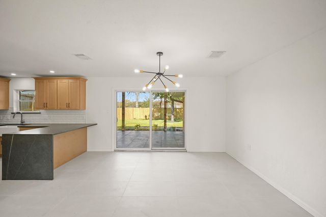 5022 Hazelton Street, Houston, TX 77035