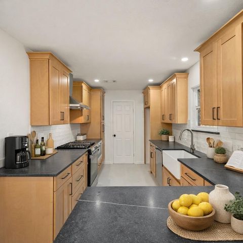 5022 Hazelton Street, Houston, TX 77035