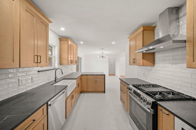 5022 Hazelton Street, Houston, TX 77035