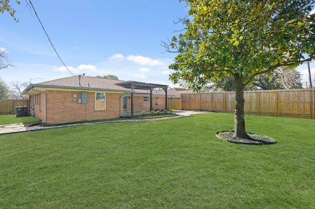 5022 Hazelton Street, Houston, TX 77035