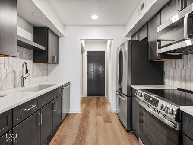 326 E Saint Clair Street, Indianapolis, IN 46202
