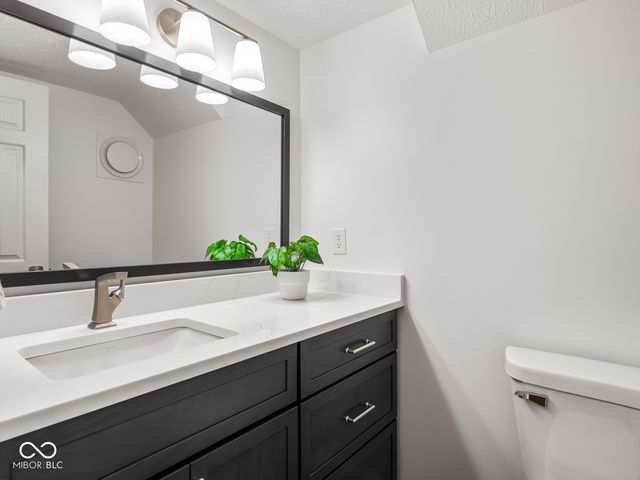 326 E Saint Clair Street, Indianapolis, IN 46202