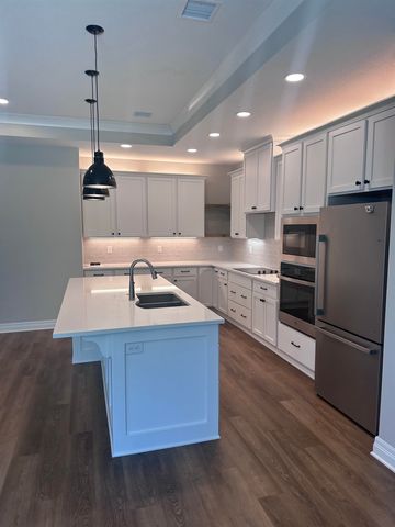 620 E Park Place, Andover, KS 67002