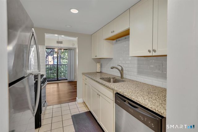 85 Brookwood Drive A, Rocky Hill, CT 06067