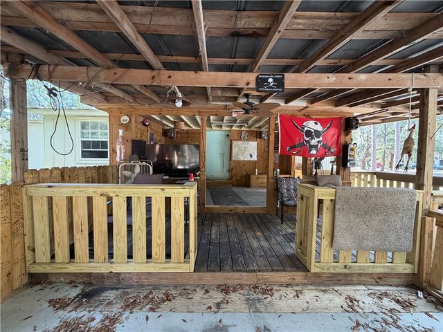 1112 Moorehaven Circle NE, Townsend, GA 31331