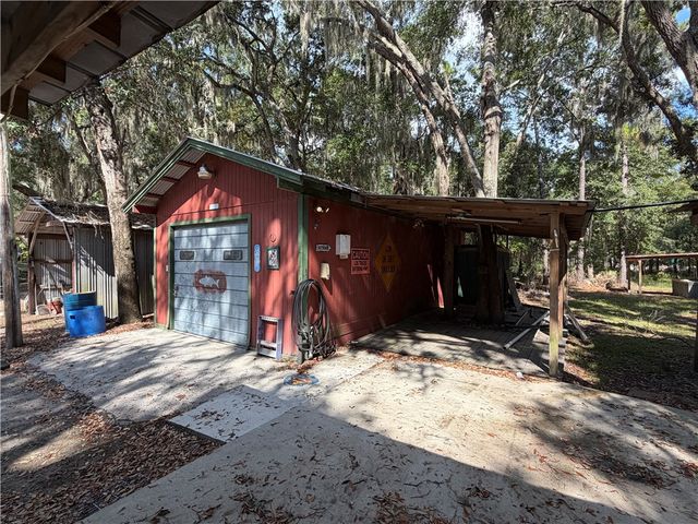 1112 Moorehaven Circle NE, Townsend, GA 31331