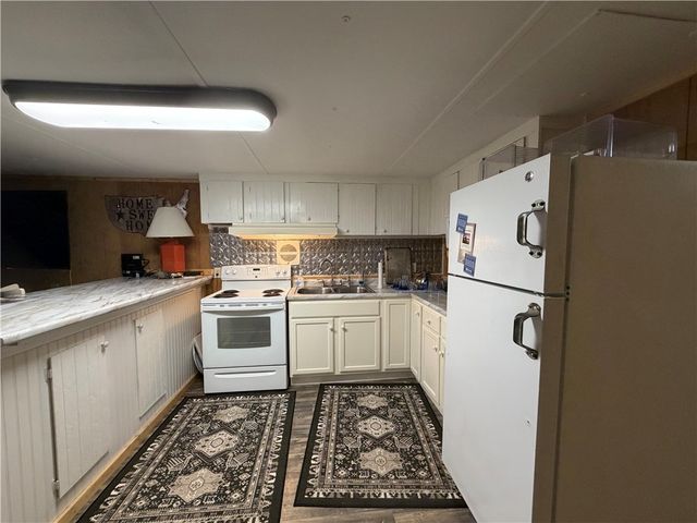 1112 Moorehaven Circle NE, Townsend, GA 31331