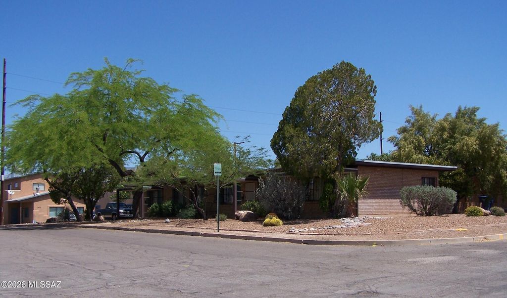 1504 N Highland Ave, Tucson, AZ 85719