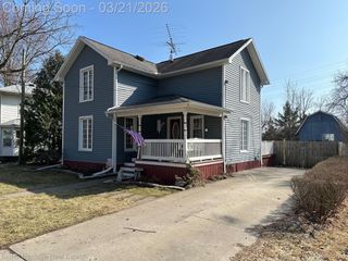 409 Lake Street, Howell, MI 48843