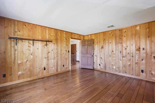 60 Perryville Rd, Union Twp., NJ 08867