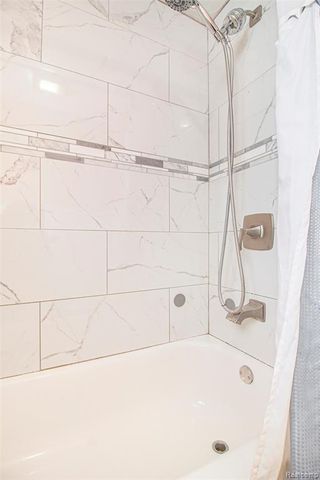 4018 Quillen Avenue, Waterford, MI 48329