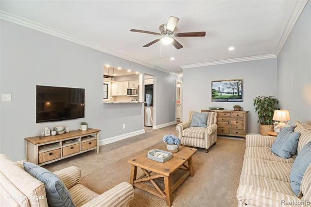 4018 Quillen Avenue, Waterford, MI 48329