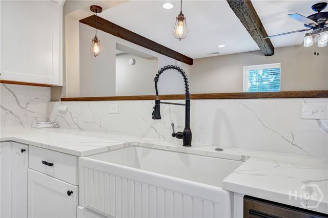 401 E 64th Street, Savannah, GA 31405