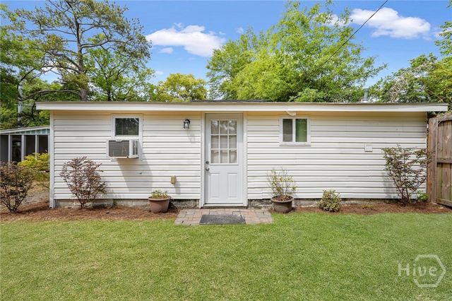 401 E 64th Street, Savannah, GA 31405