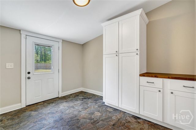 401 E 64th Street, Savannah, GA 31405