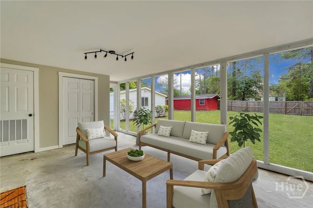 401 E 64th Street, Savannah, GA 31405