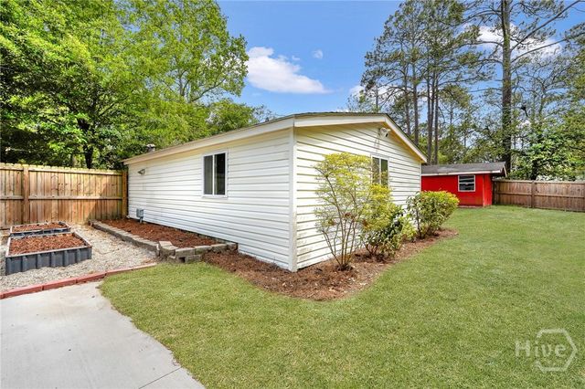 401 E 64th Street, Savannah, GA 31405