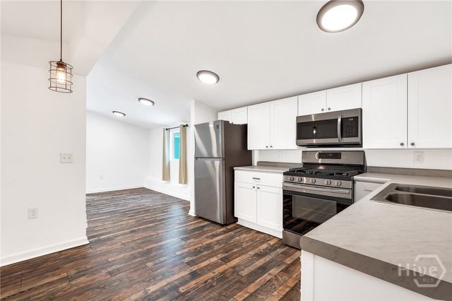 401 E 64th Street, Savannah, GA 31405