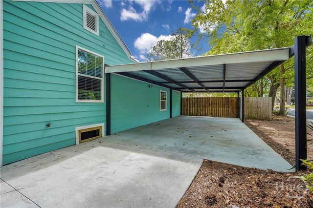 401 E 64th Street, Savannah, GA 31405