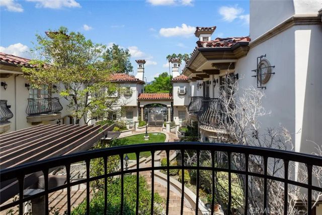 242 E Glenarm Street 5, Pasadena, CA 91106